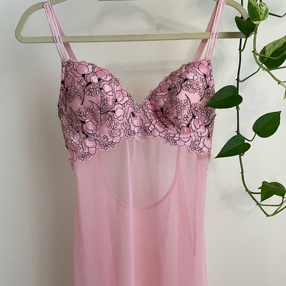 pink roses nighty (34C) - Picture 3 of 6
